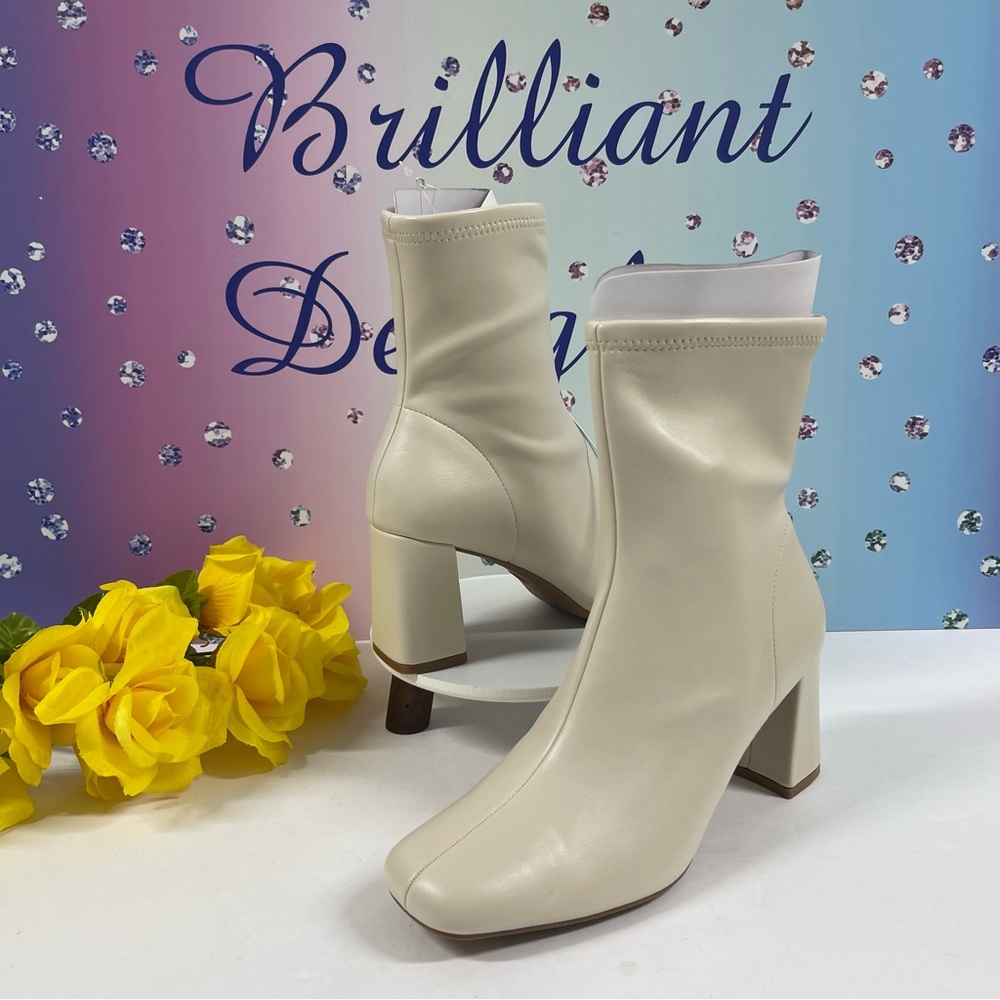RESTOCK! WINTER WHITE STRETCH BOOTS